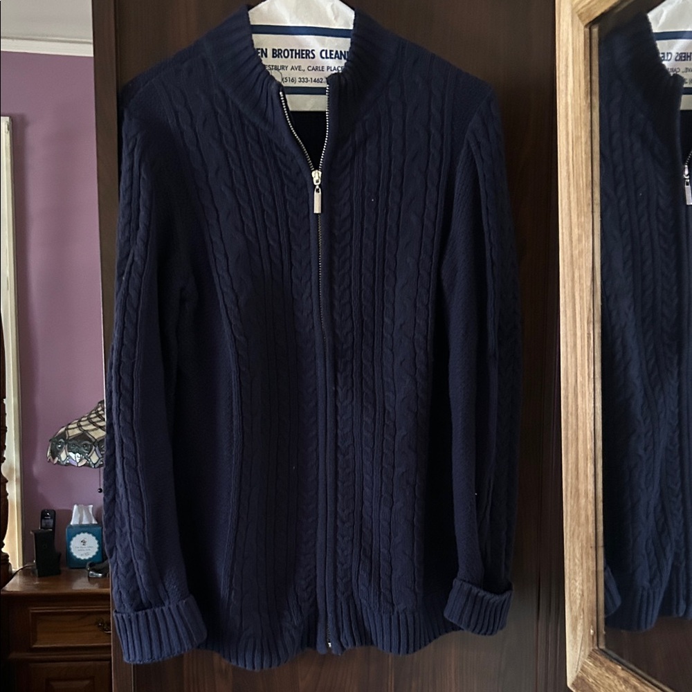 Women’s Croft and Barrow Navy Cardigan sweater.